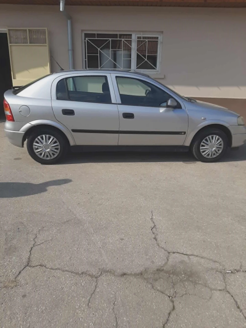 Opel Astra, снимка 3 - Автомобили и джипове - 52482288