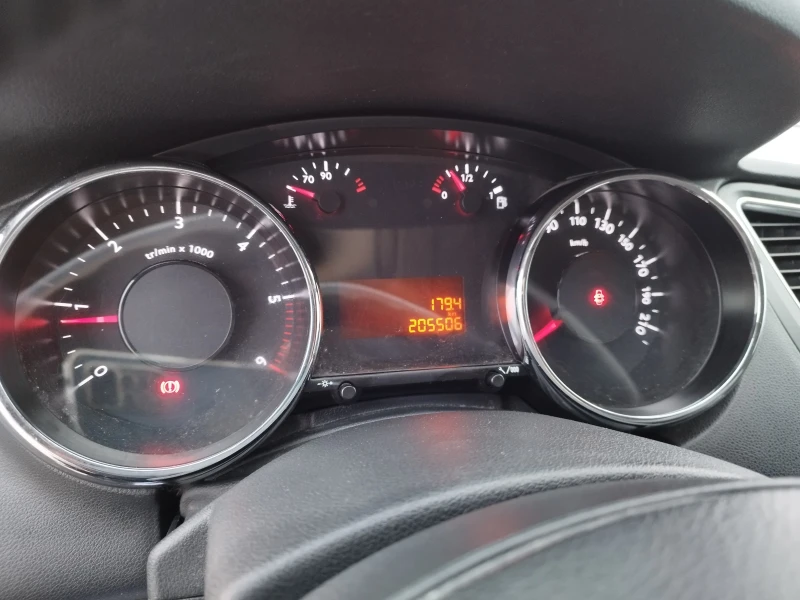 Peugeot 5008 1.6HDI 112кс ИТАЛИЯ, снимка 14 - Автомобили и джипове - 52145162