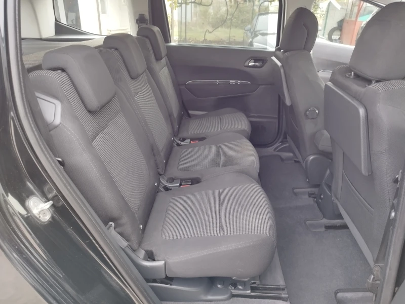 Peugeot 5008 1.6HDI 112кс ИТАЛИЯ, снимка 11 - Автомобили и джипове - 52145162