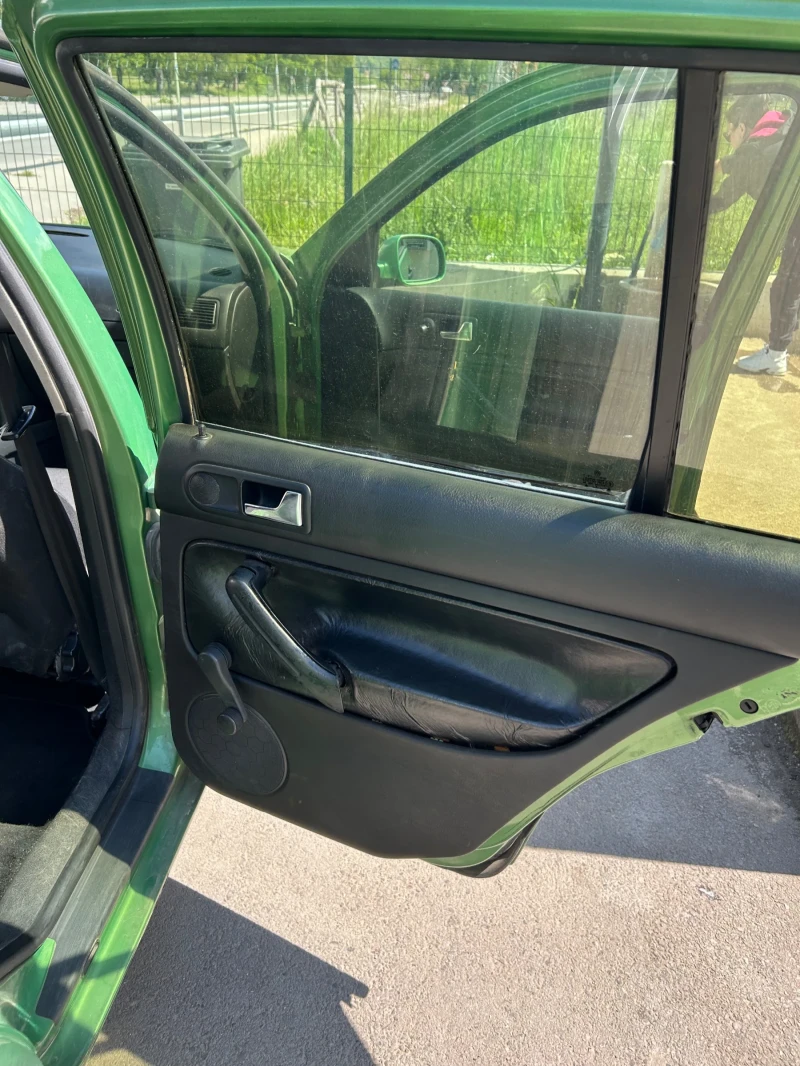 VW Golf, снимка 13 - Автомобили и джипове - 52828888