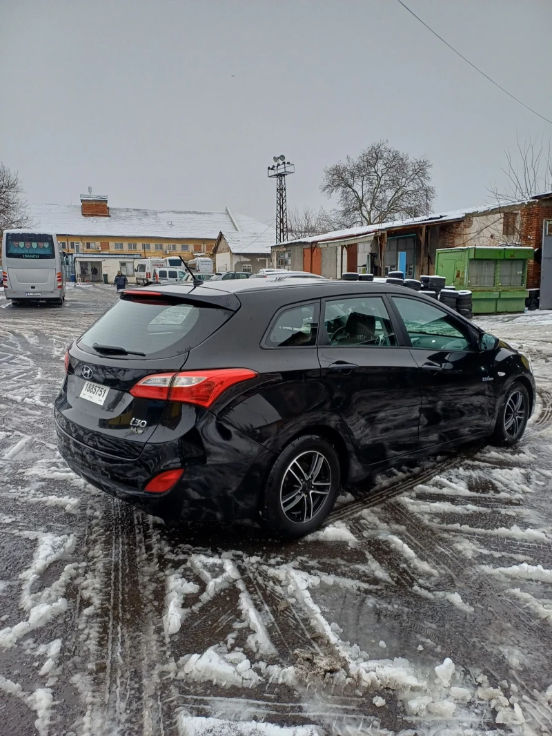 Hyundai I30 1.6 blue crdi 110кс. Евро 5, снимка 2 - Автомобили и джипове - 53197932