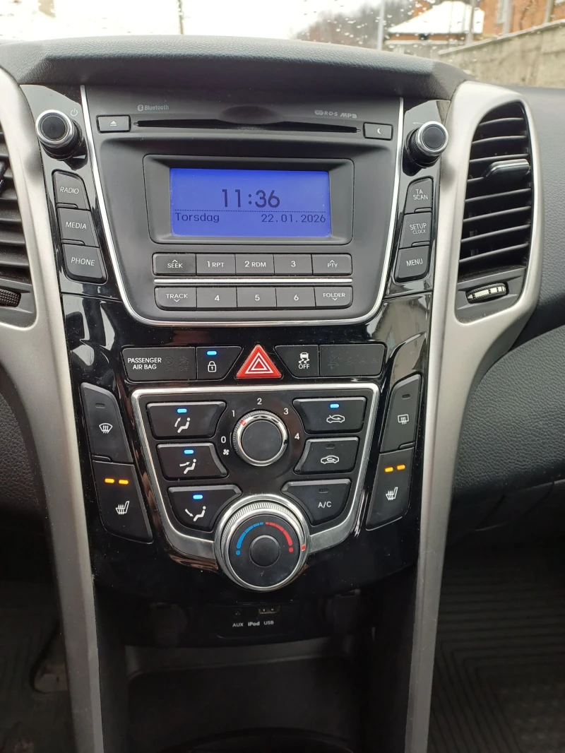 Hyundai I30 1.6 blue crdi 110кс. Евро 5, снимка 9 - Автомобили и джипове - 53197932