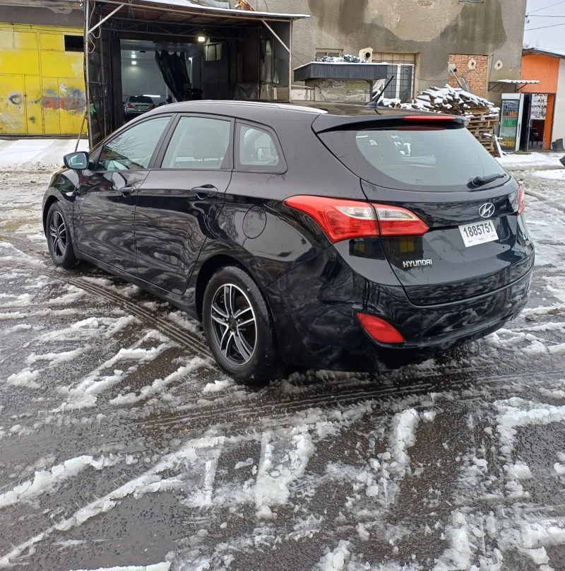 Hyundai I30 1.6 blue crdi 110кс. Евро 5, снимка 3 - Автомобили и джипове - 53197932