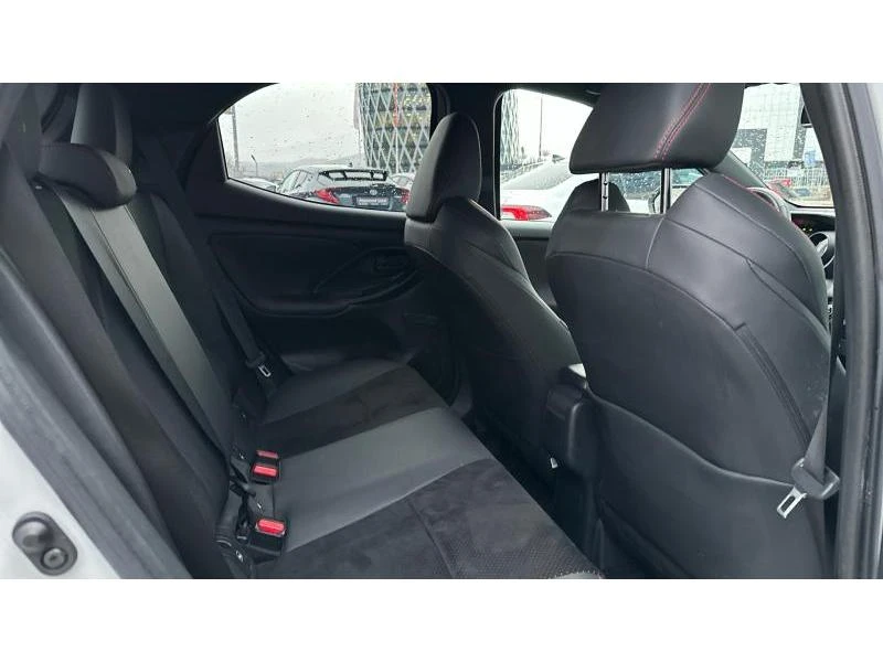 Toyota Yaris YARIS 1.5 HSD GR SPORT - изображение 7
