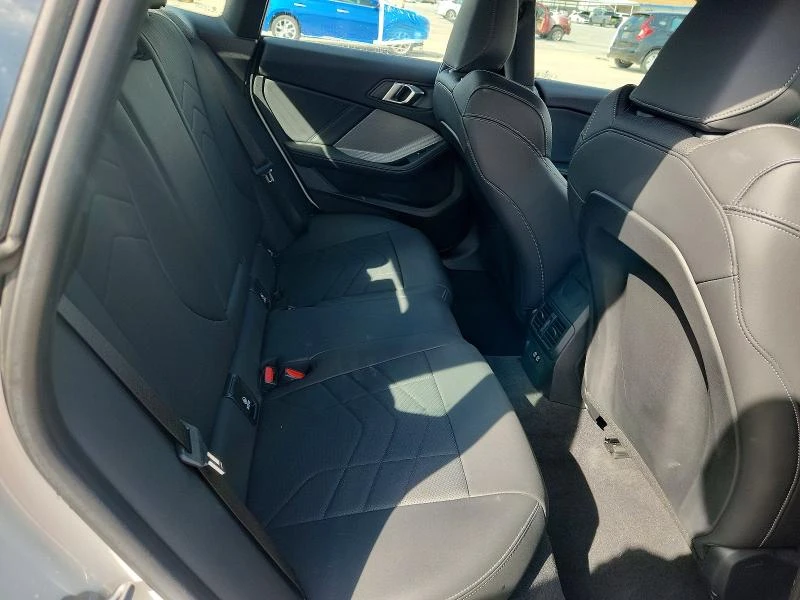 BMW 114 2.0L 4 All Wheel Drive, снимка 10 - Автомобили и джипове - 53891403