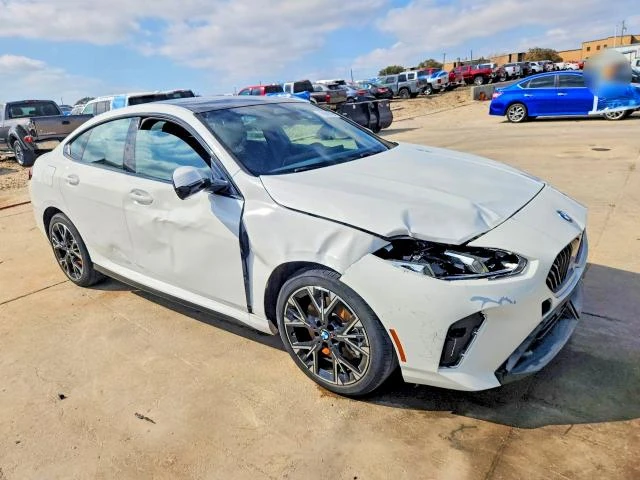 BMW 114 2.0L 4 All Wheel Drive, снимка 4 - Автомобили и джипове - 53891403