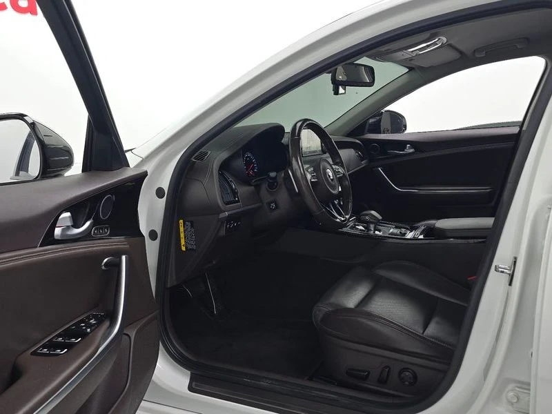 Kia Stinger 3.3 Turbo AWD| 365к.с.| ВКЛ.ТЕХНОТЕСТ, снимка 10 - Автомобили и джипове - 55558524