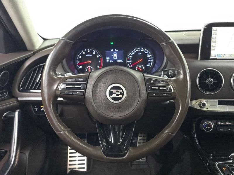 Kia Stinger 3.3 Turbo AWD| 365к.с.| ВКЛ.ТЕХНОТЕСТ, снимка 13 - Автомобили и джипове - 55558524