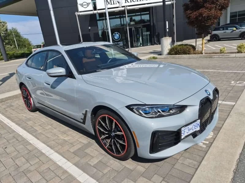 BMW i4 * eDrive40 * АВТОКРЕДИТ БЕЗ ПЪРВОНАЧАЛНА ВНОСКА* 