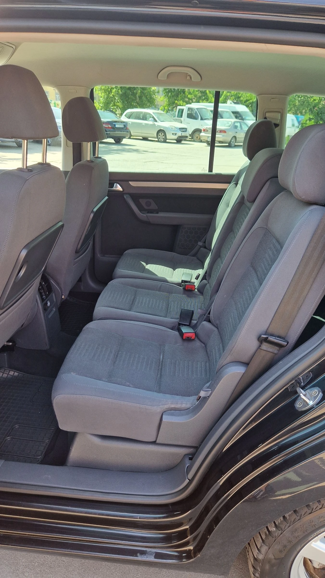 VW Touran 2.0 TDI 170к.с | Mobile.bg — изображение 11