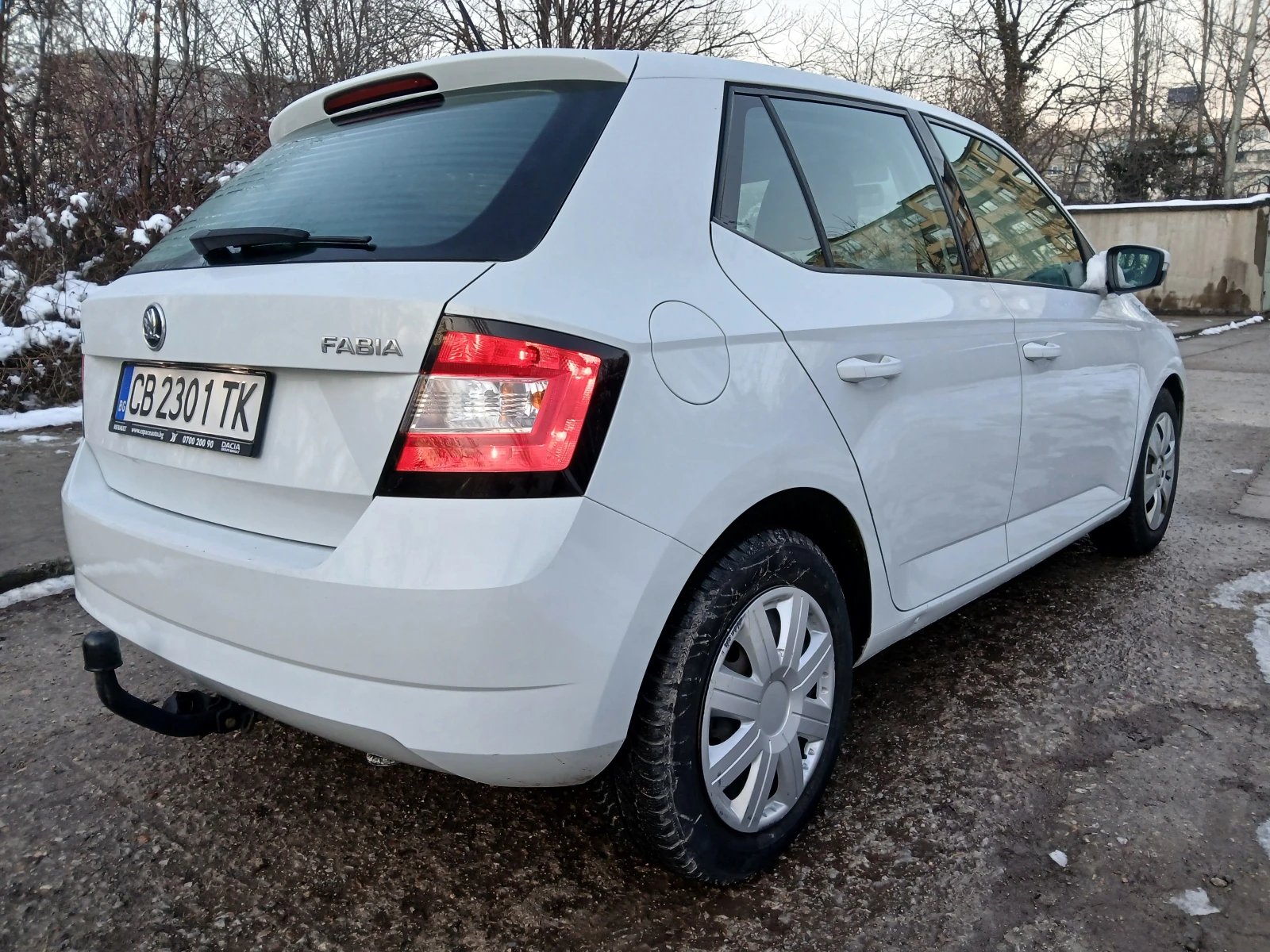 Skoda Fabia 1.0 - изображение 6