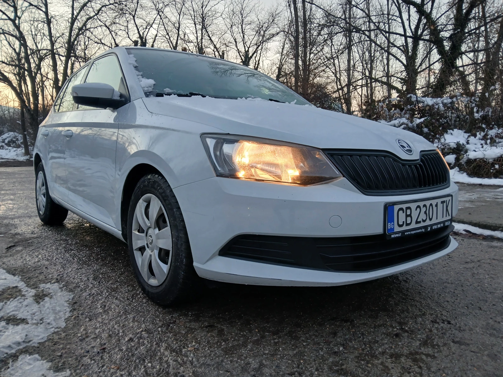 Skoda Fabia 1.0 - изображение 3