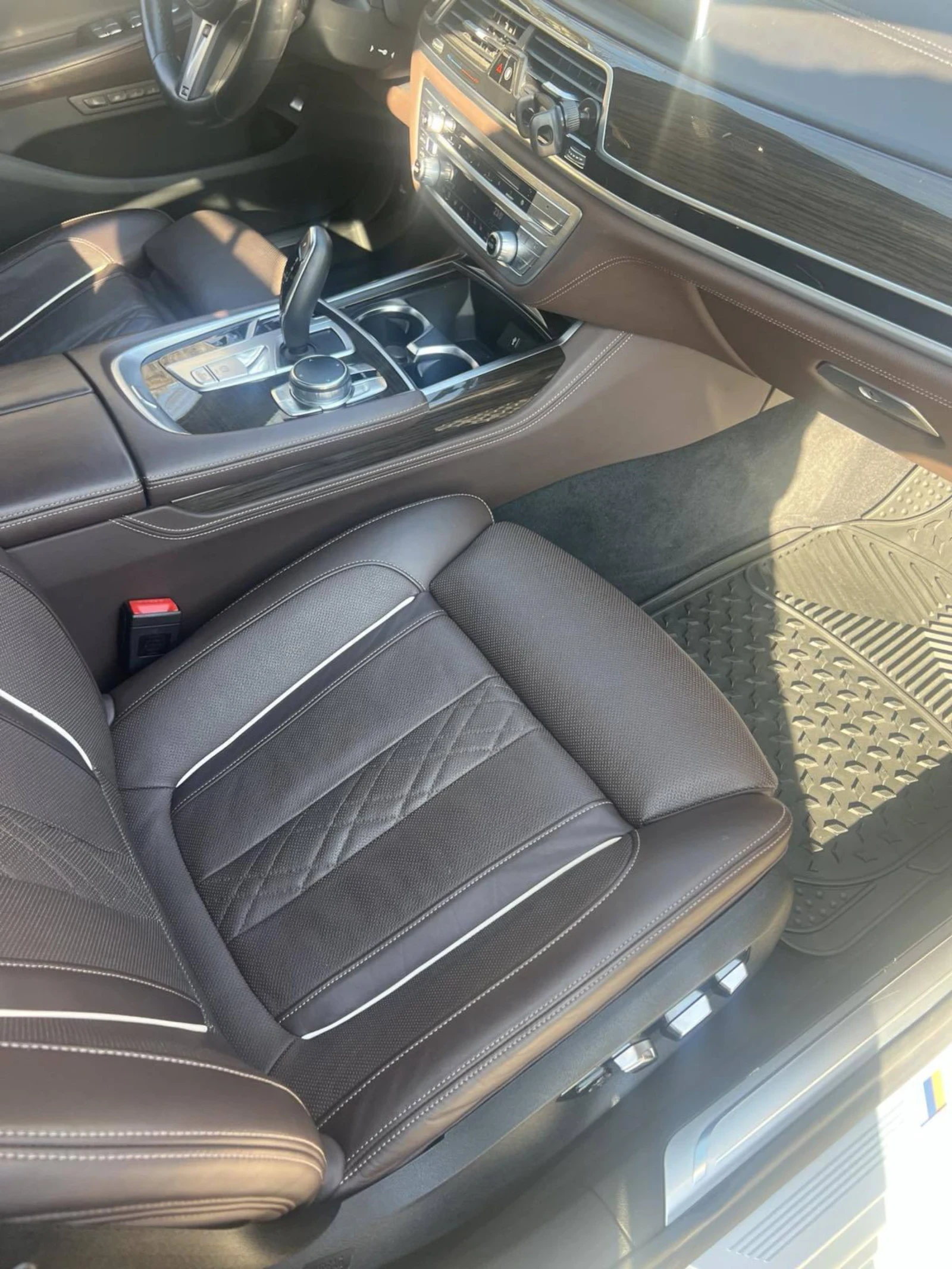 BMW 750 Xdrive - изображение 6