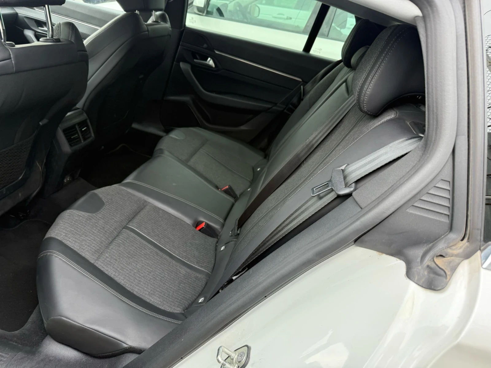 Peugeot 508 (KATO НОВА) - изображение 9