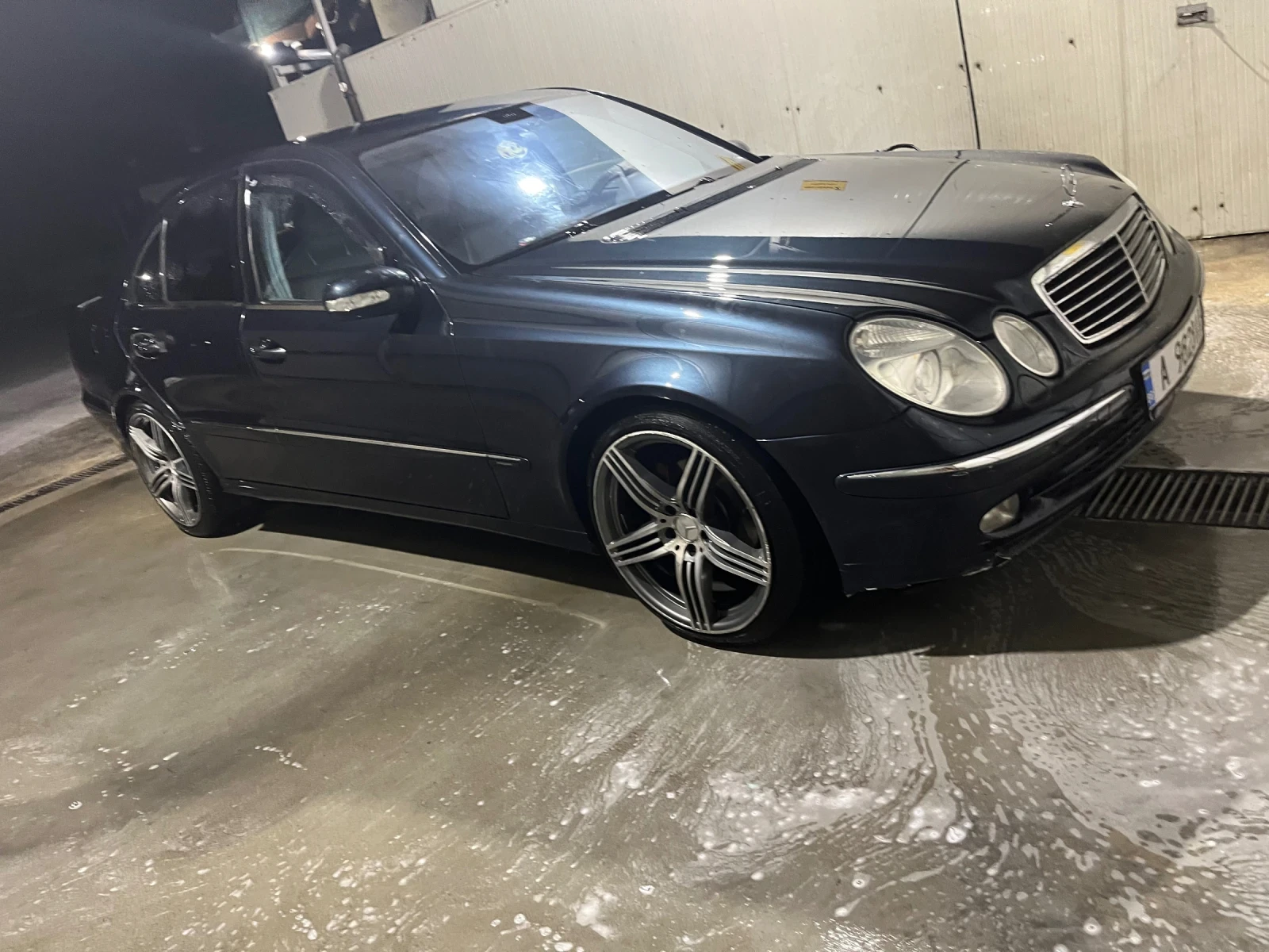 Mercedes-Benz E 320  - изображение 9
