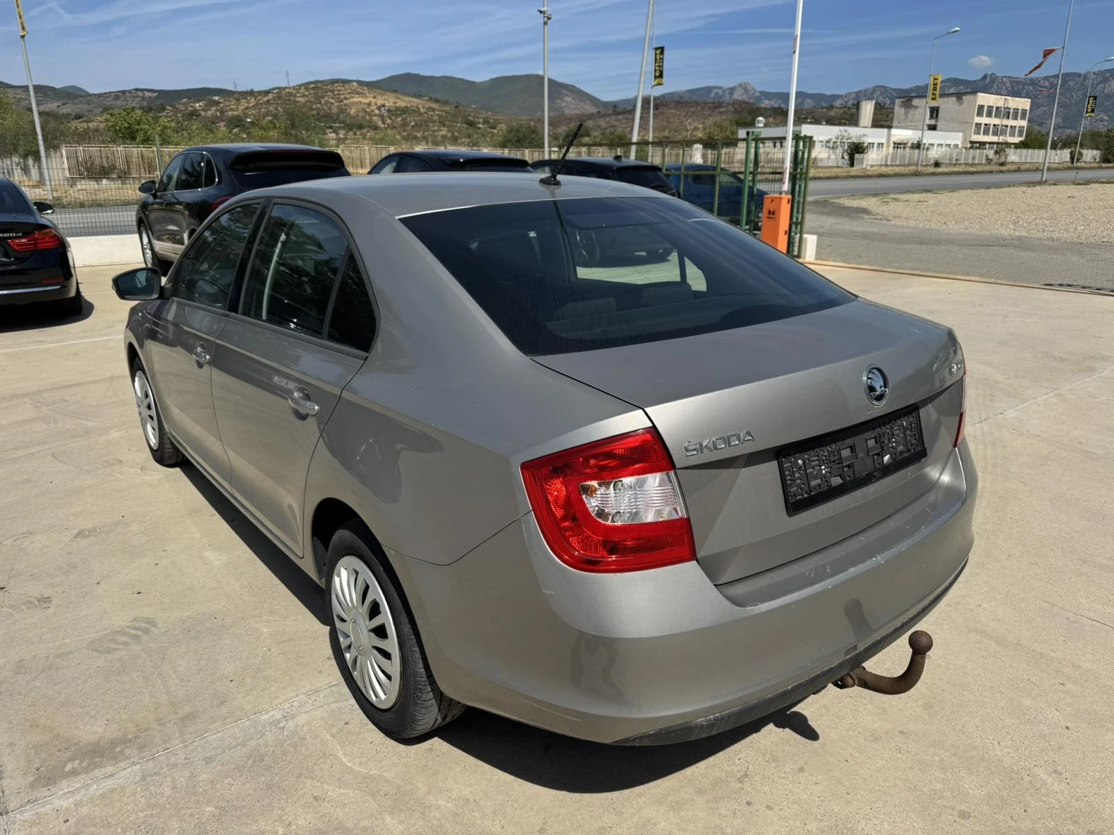 Skoda Rapid 110ps* Климатик* Парктроник*  - изображение 3