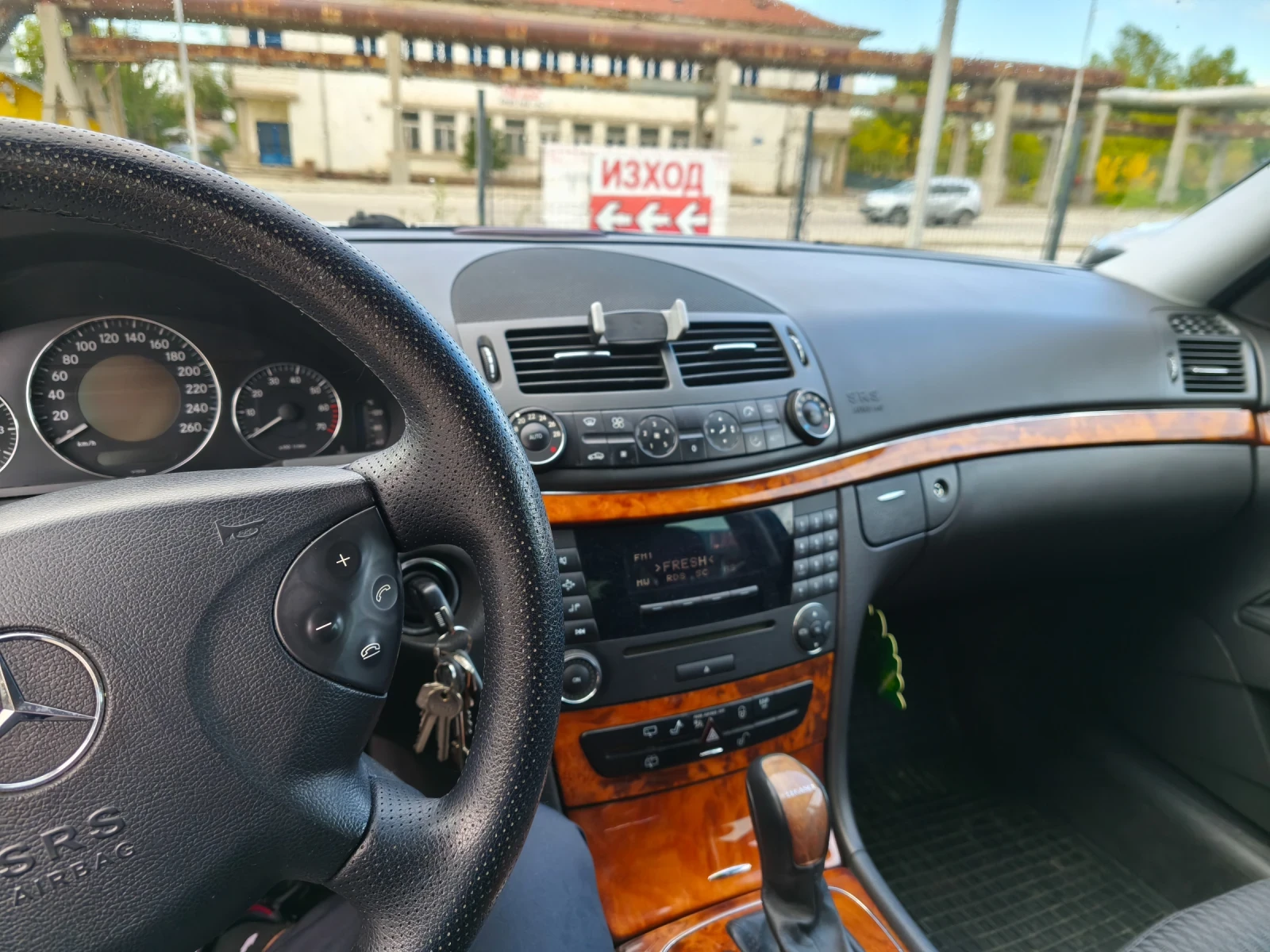 Mercedes-Benz E 240 4-matic LPG | Mobile.bg — изображение 7
