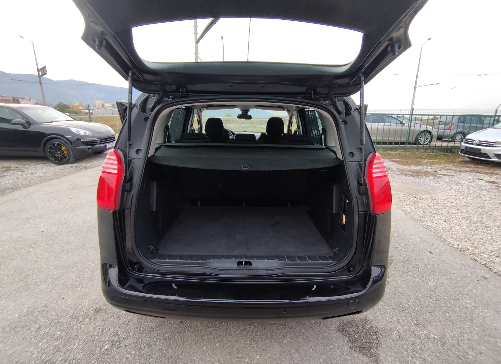 Peugeot 5008 1.6HDI 112�� ������ | Mobile.bg � ����������� 16