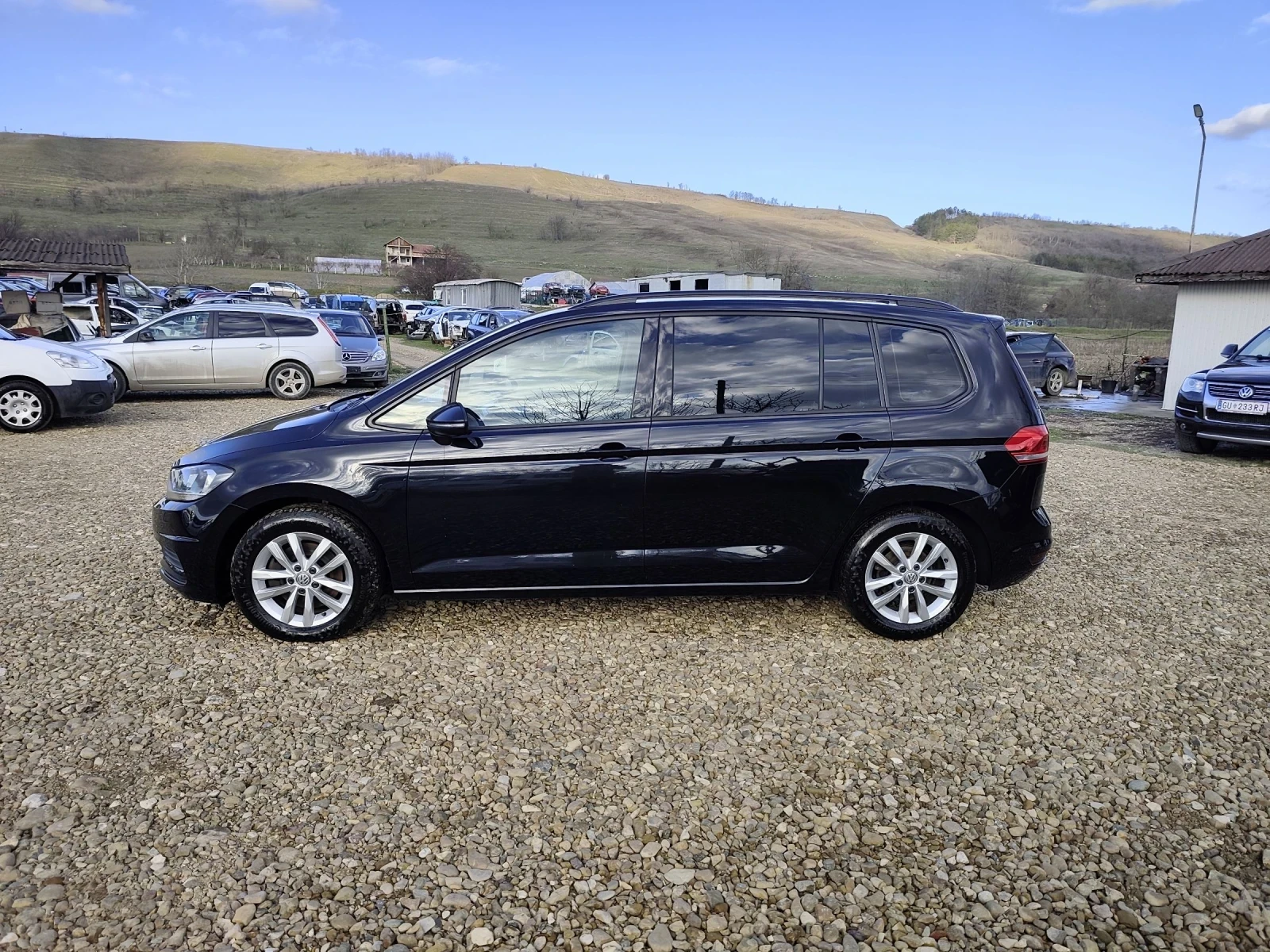 VW Touran 2.0 TDI, 150 к.с. DSG, снимка 7 - Автомобили и джипове - 53287281