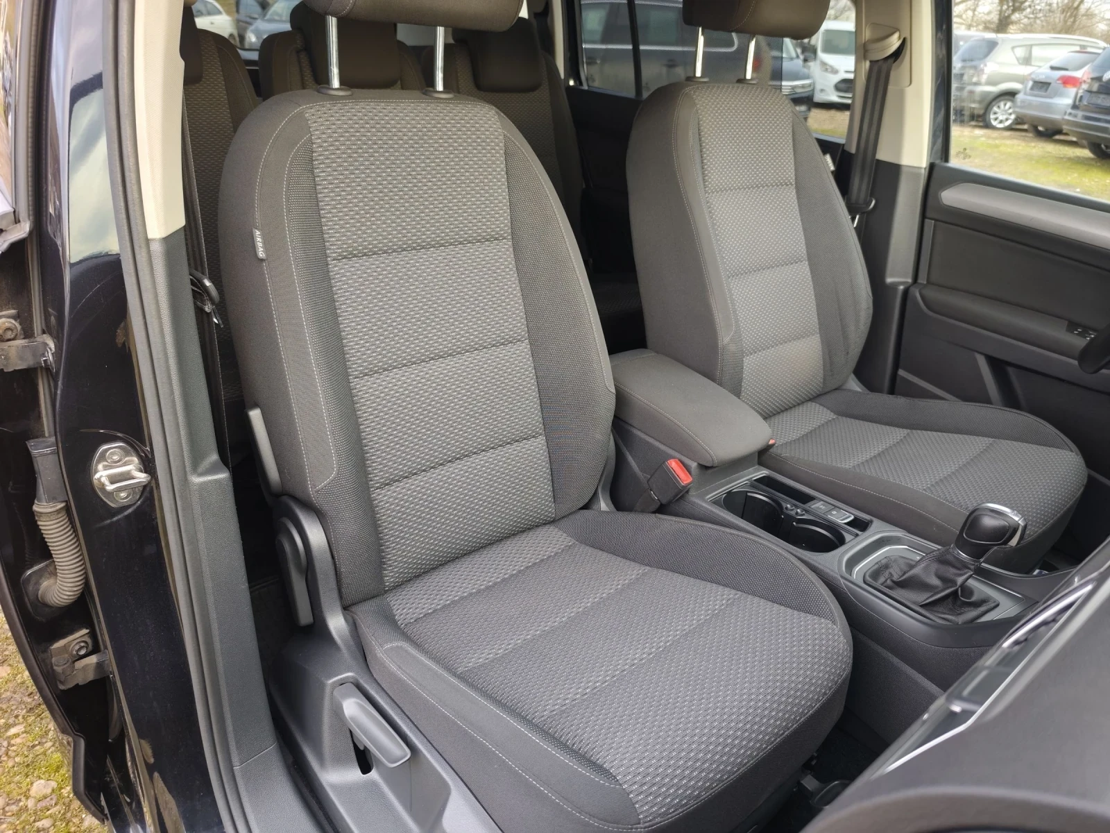 VW Touran 2.0 TDI, 150 �.�. DSG | Mobile.bg � ����������� 14