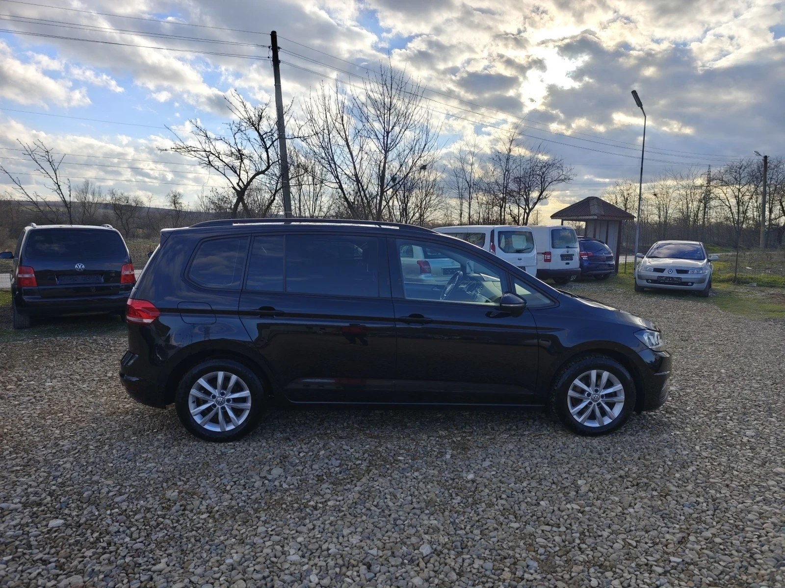VW Touran 2.0 TDI, 150 к.с. DSG, снимка 6 - Автомобили и джипове - 53287281