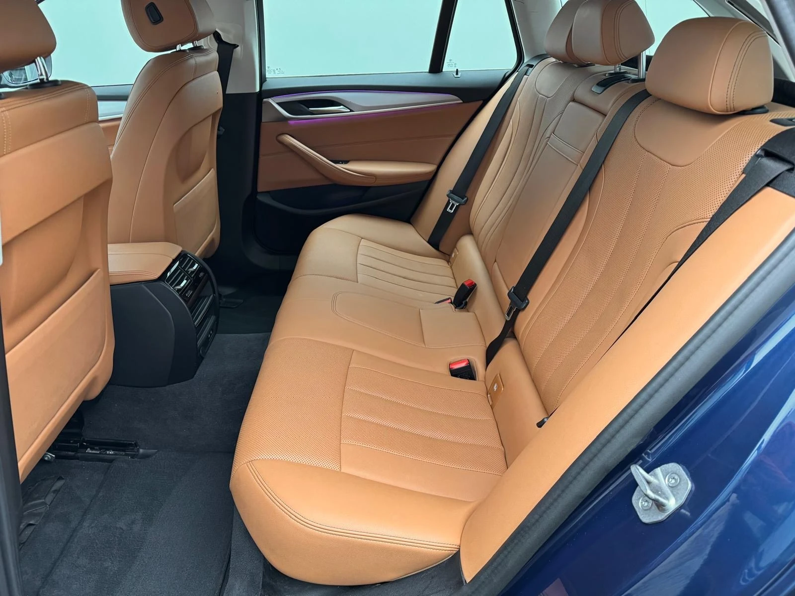 BMW 530E Touring  - xDrive Лизинг - изображение 8