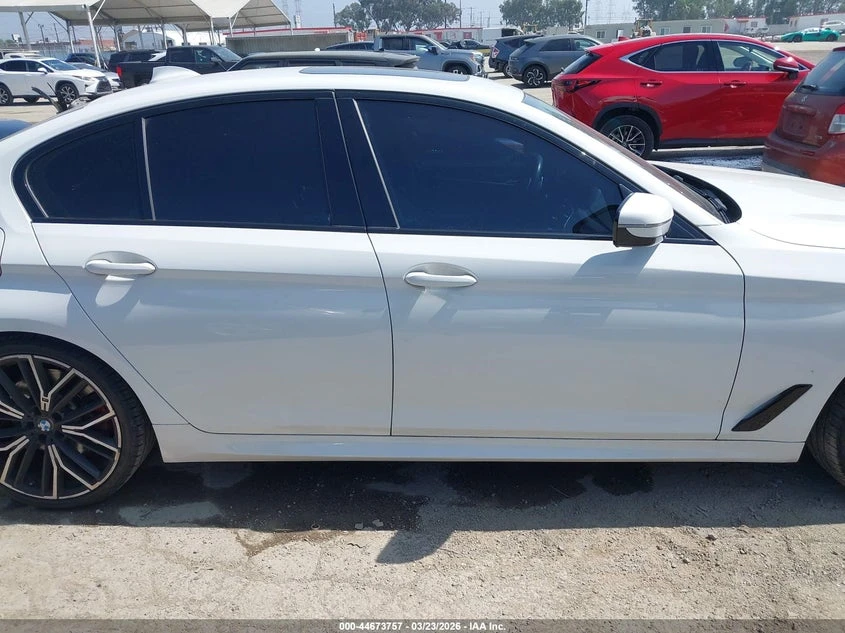 BMW 530 2.0l I, снимка 13 - Автомобили и джипове - 54306927