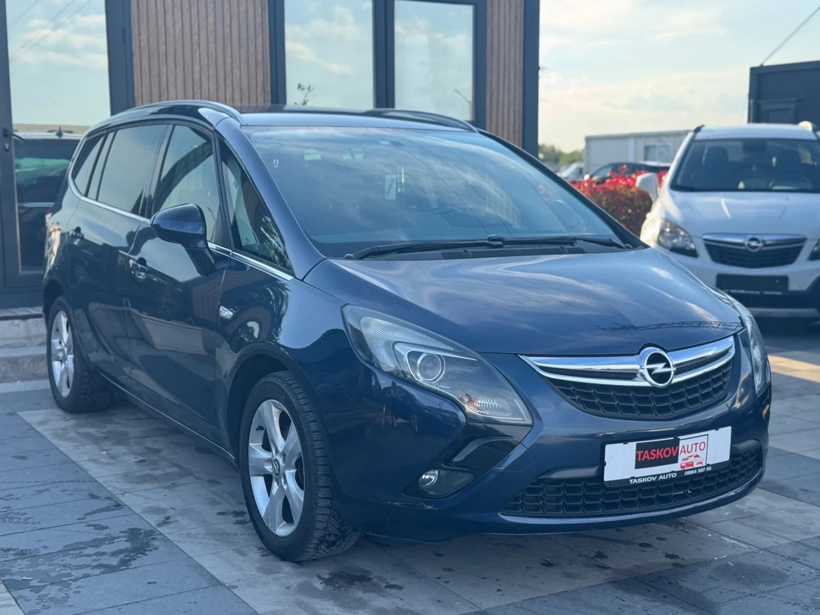 Opel Zafira 7местен 2012, снимка 3 - Автомобили и джипове - 54416787