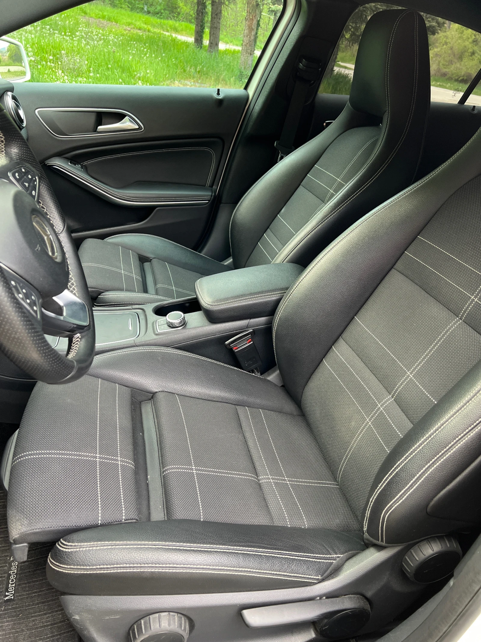 Mercedes-Benz A 180 Автомат, Дистроник, Камера, снимка 9 - Автомобили и джипове - 54445655