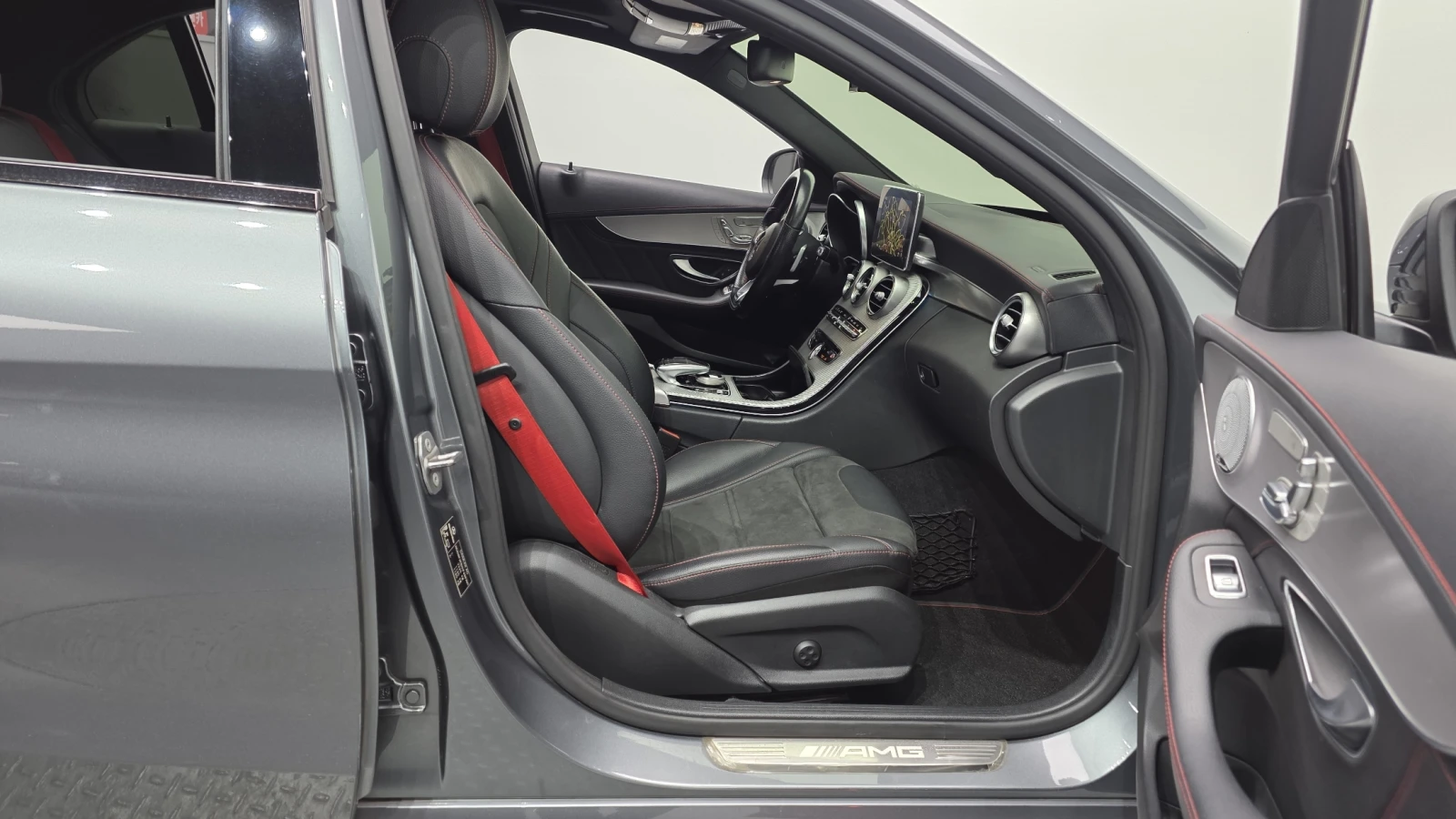 Mercedes-Benz C 43 AMG HEAD-UP* BURMASTER* AMBIENT* KEYLESS* КРАЙНА ЦЕНА, снимка 15 - Автомобили и джипове - 54572758