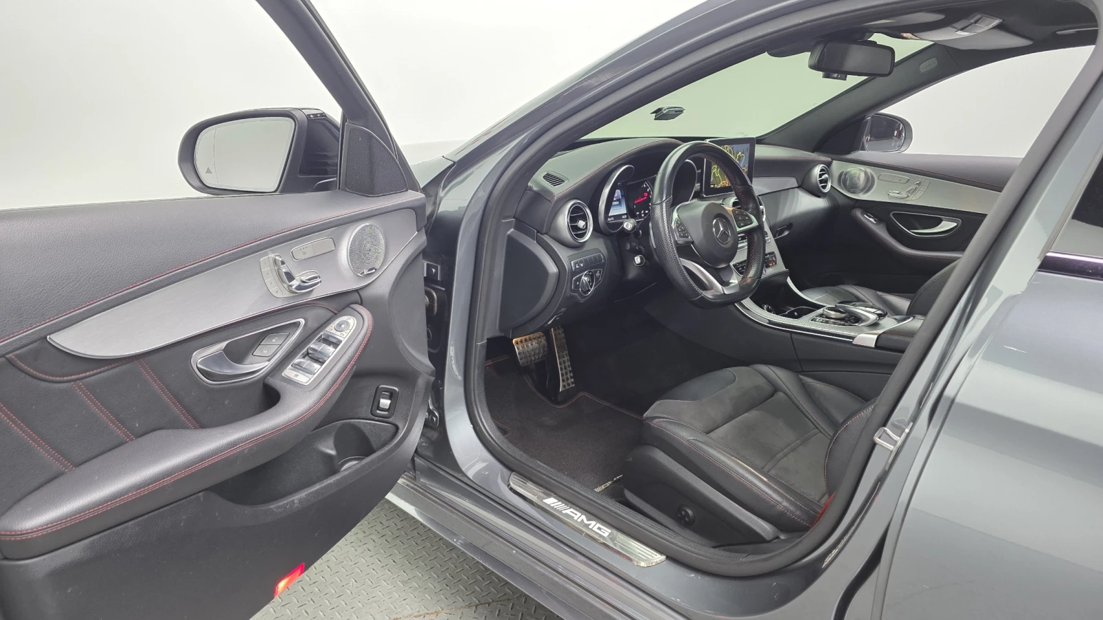 Mercedes-Benz C 43 AMG HEAD-UP* BURMASTER* AMBIENT* KEYLESS* КРАЙНА ЦЕНА, снимка 8 - Автомобили и джипове - 54572758