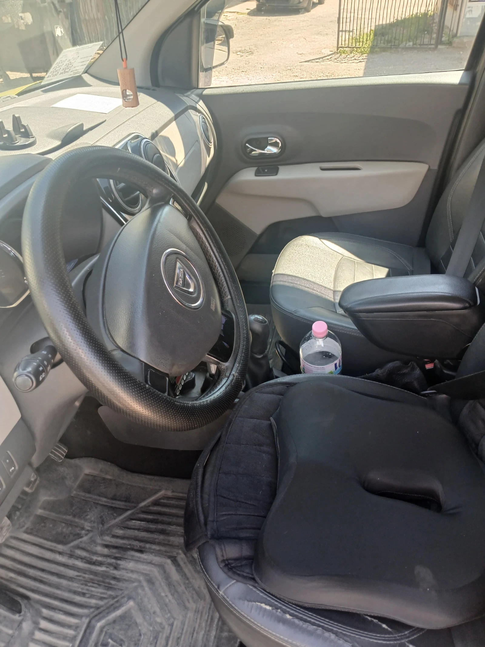 Dacia Lodgy Ван, снимка 8 - Автомобили и джипове - 54590475
