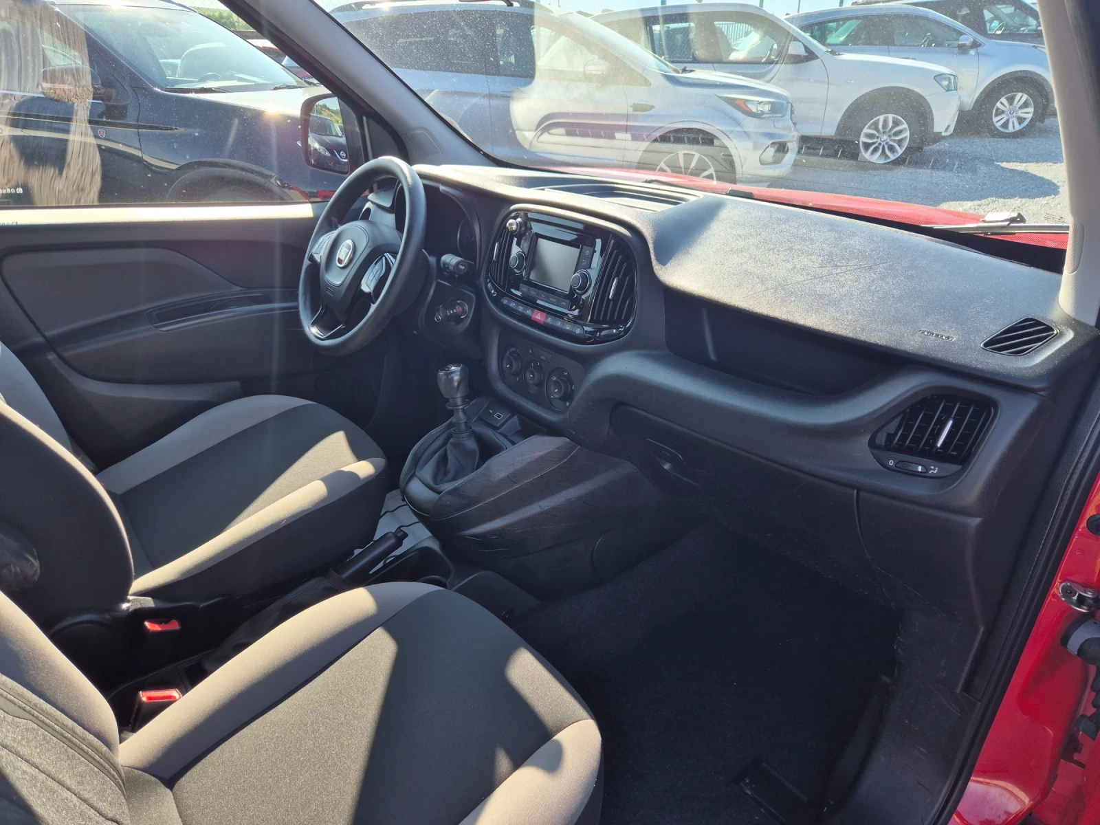 Fiat Doblo 1.6 M-JeT, снимка 12 - Автомобили и джипове - 54863372