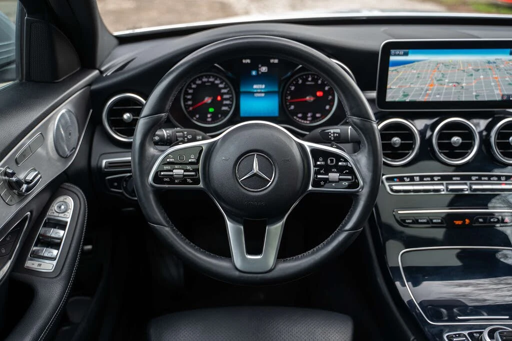 Mercedes-Benz C 300 4MATIC, снимка 11 - Автомобили и джипове - 55264360