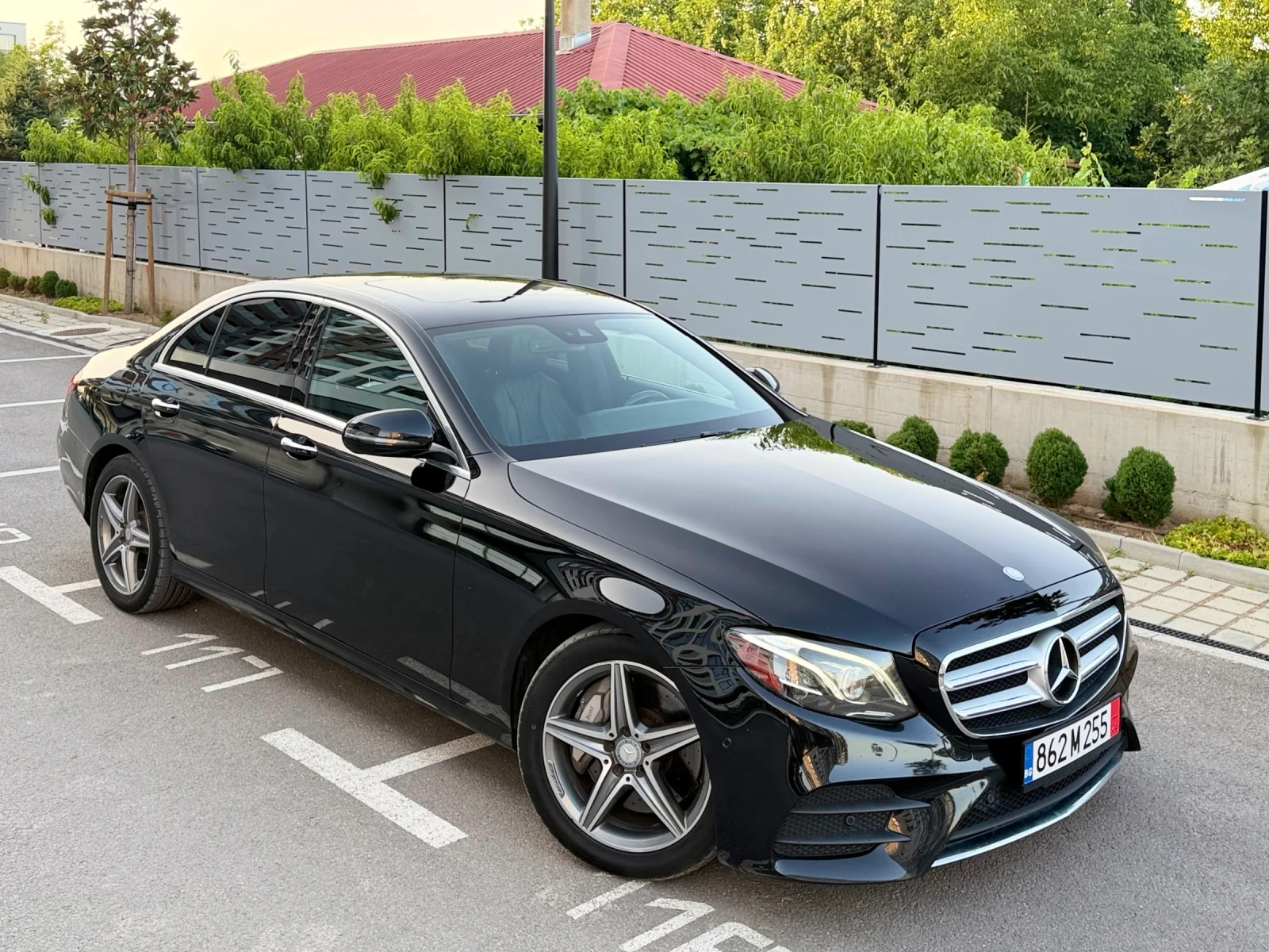 Mercedes-Benz E 300 4MATIC AMG Line | 2017 | Нов внос, снимка 3 - Автомобили и джипове - 55425940