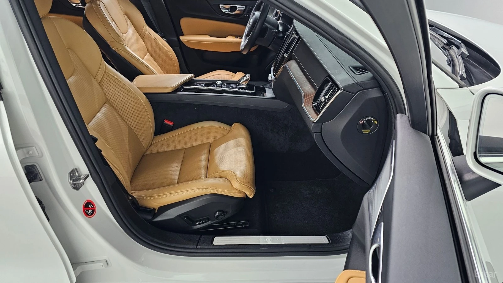 Volvo S60 * B5* ПАНО* KEYLESS* Camera* ПОДГРЕВ* 360* , снимка 10 - Автомобили и джипове - 55584857