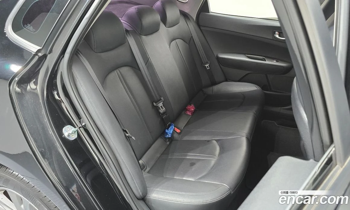 Kia K5 1.7 Diesel Prestige, снимка 17 - Автомобили и джипове - 55669062