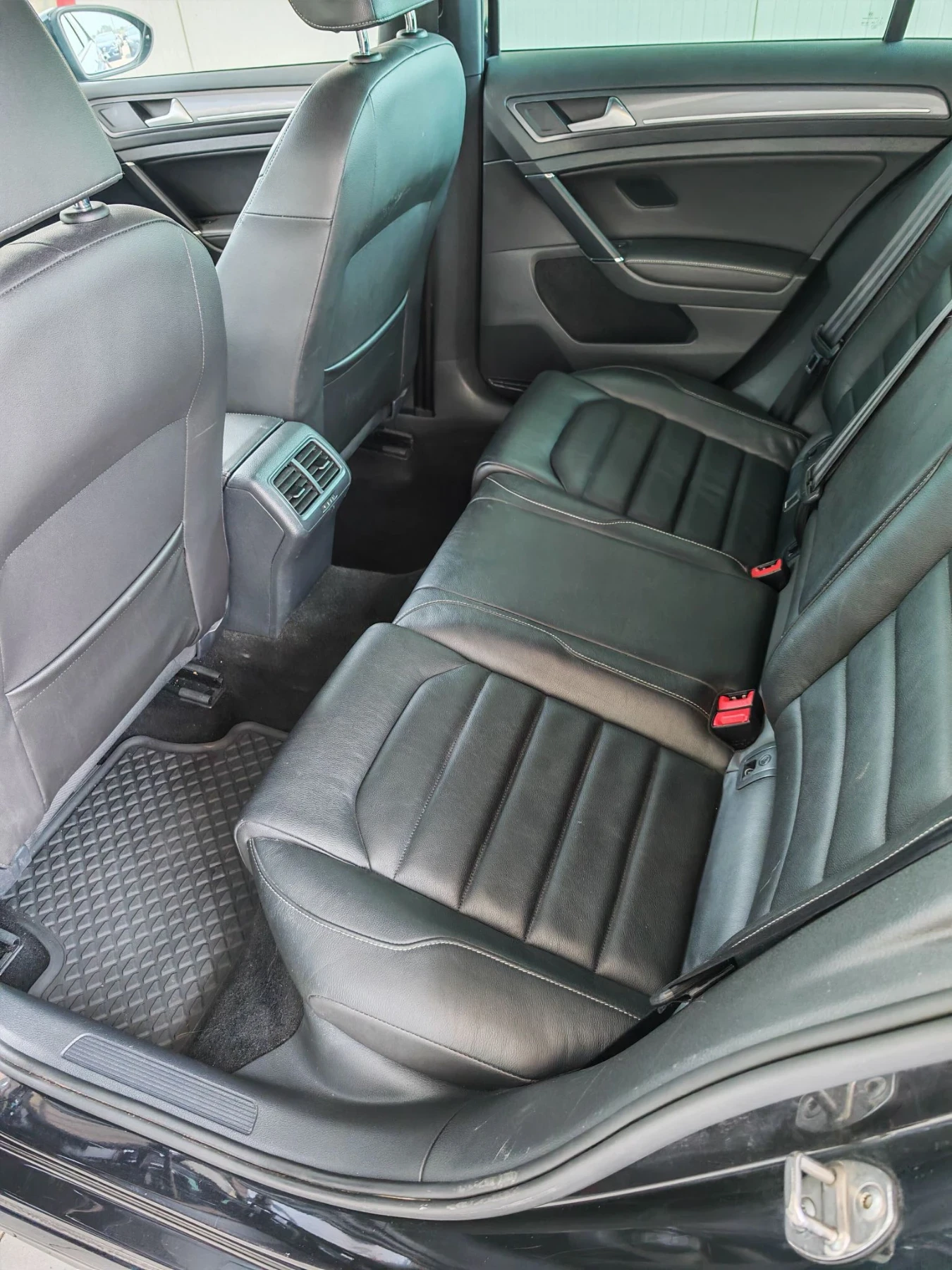 VW Golf R LINE * 40 ANNIVERSARY EDITION  152/400 * УНИКАТ, снимка 9 - Автомобили и джипове - 55710998