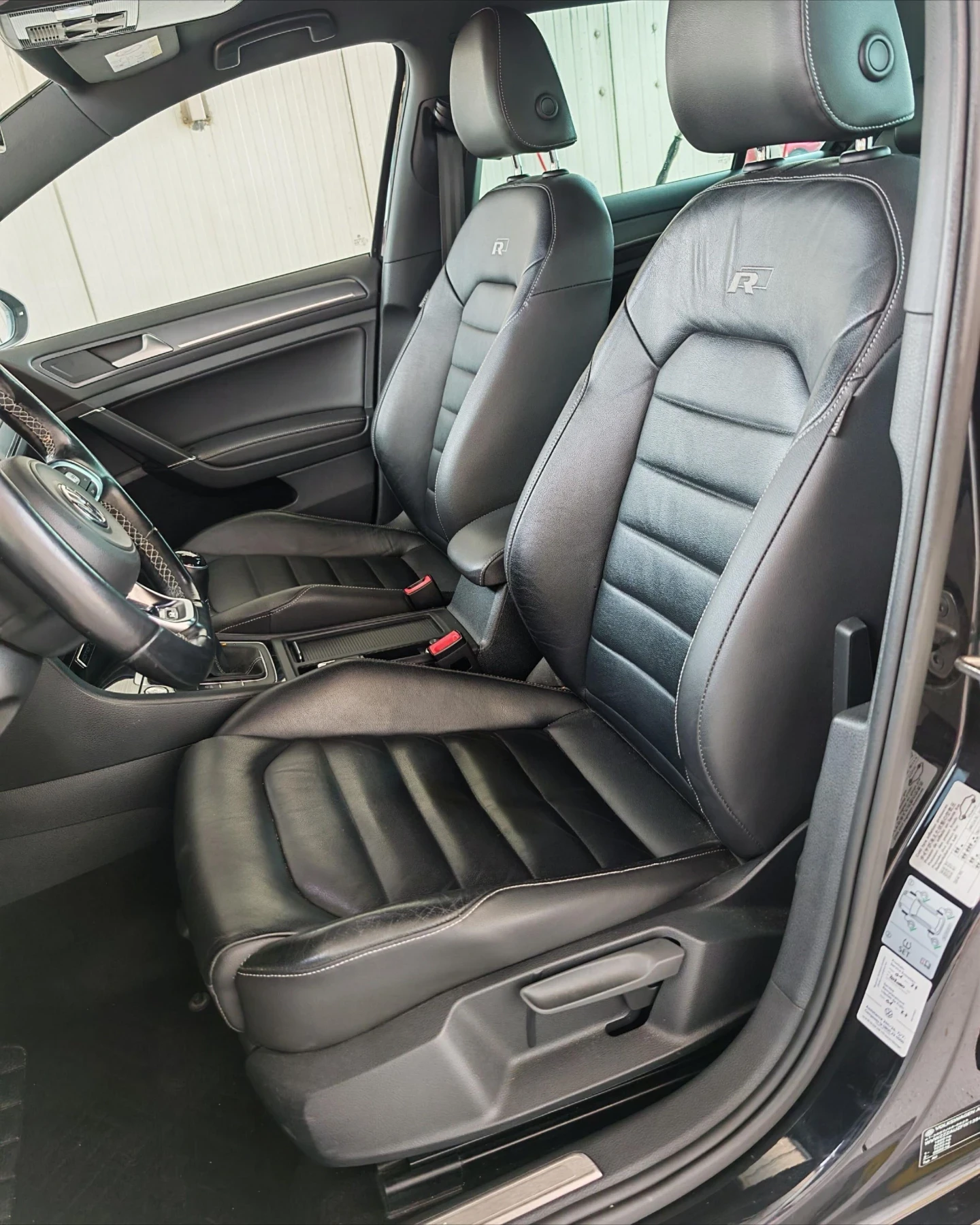 VW Golf R LINE * 40 ANNIVERSARY EDITION  152/400 * УНИКАТ, снимка 7 - Автомобили и джипове - 55710998