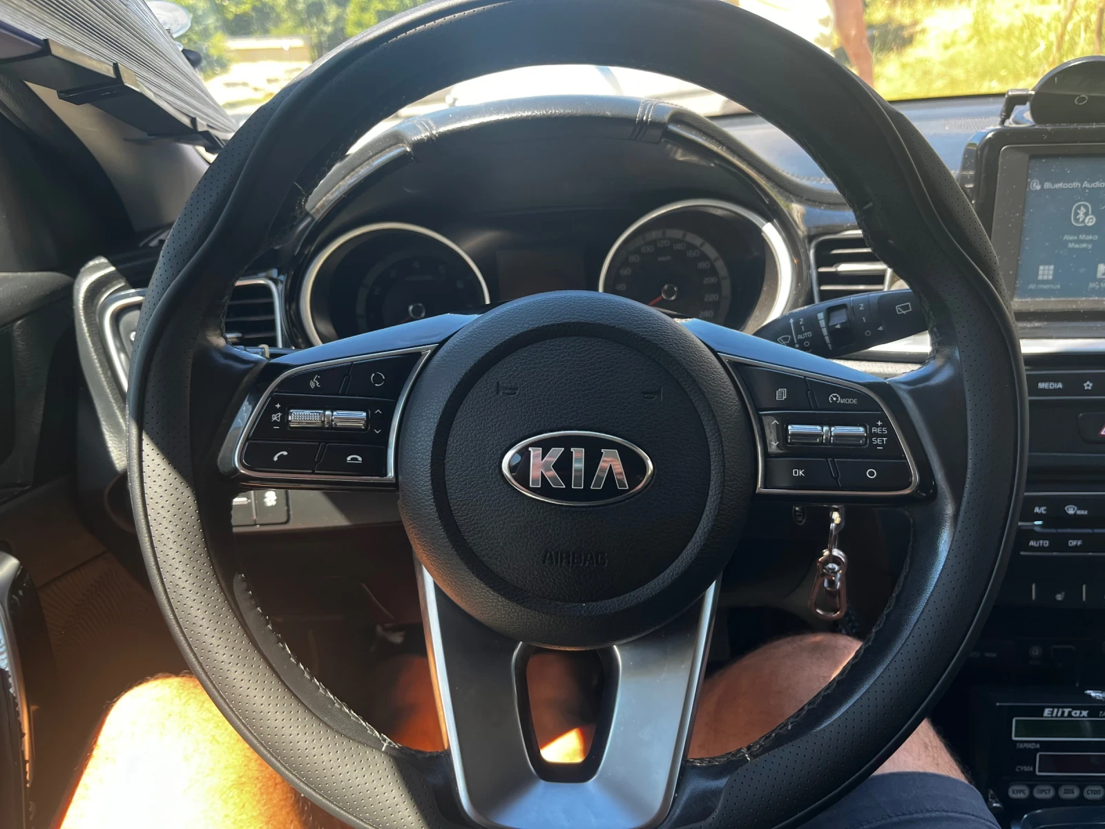 Kia Ceed 1.4 gdi, снимка 9 - Автомобили и джипове - 55750472
