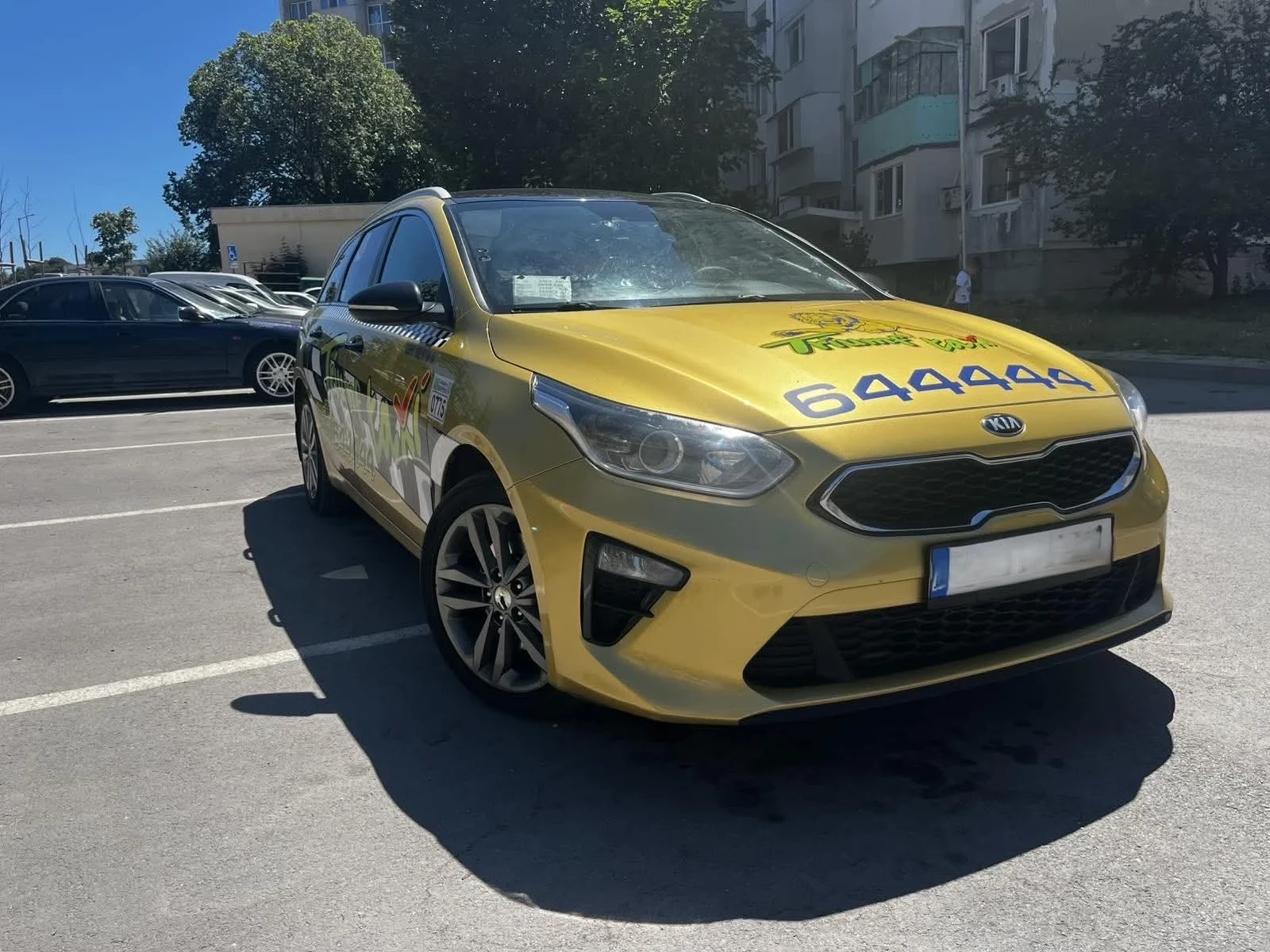 Kia Ceed 1.4 gdi, снимка 3 - Автомобили и джипове - 55750472