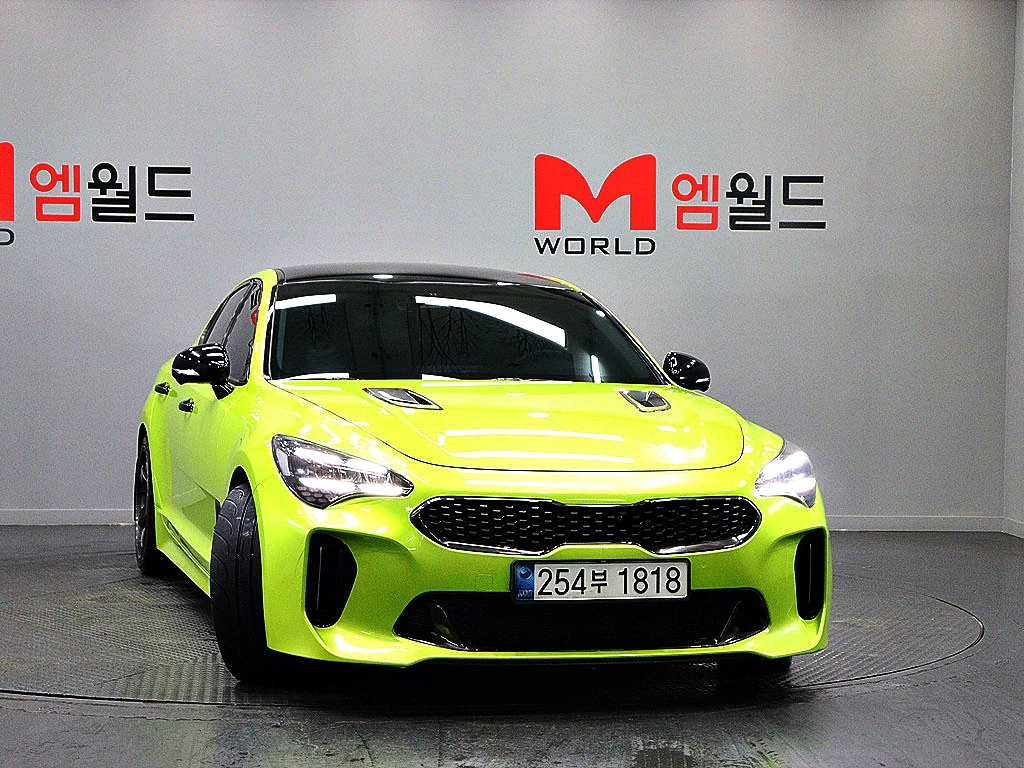 Kia Stinger 2021* CARBON* PLATINUM* 360* HUD* ОБДУХ* DIS, снимка 2 - Автомобили и джипове - 56061497