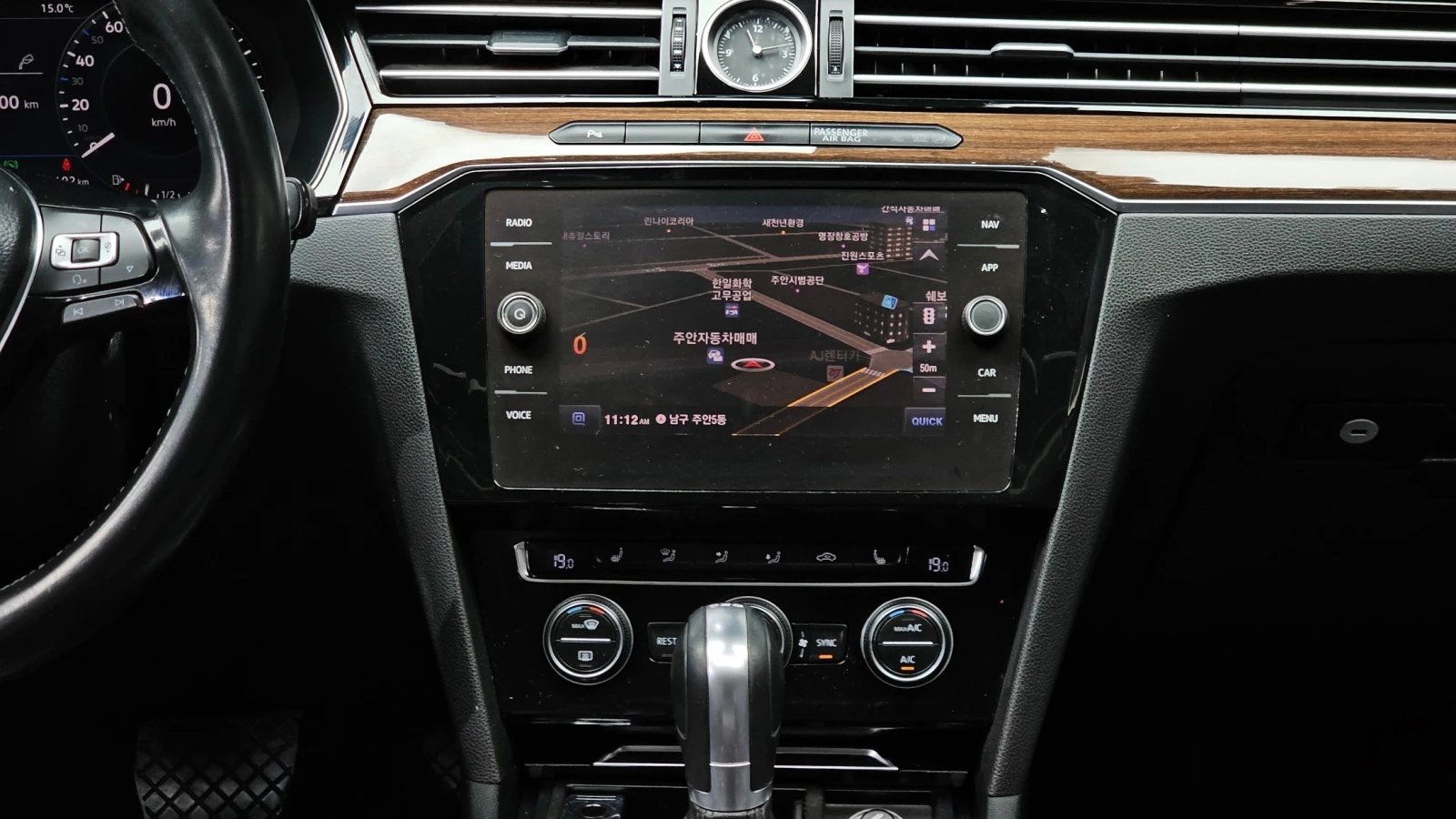 VW Passat GT 2.0 TDI Premium, снимка 12 - Автомобили и джипове - 56080312