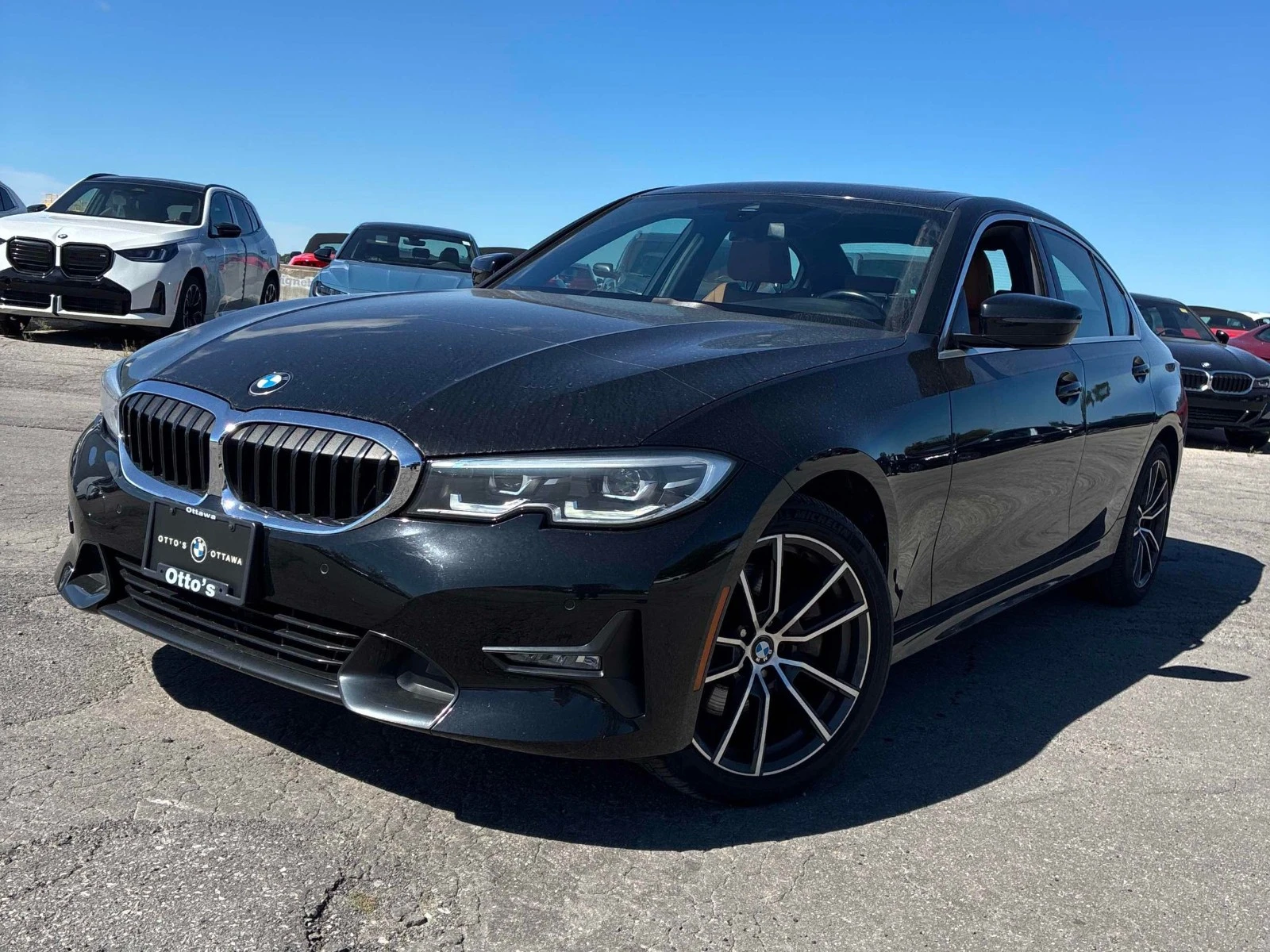 BMW 330 xDrive | Orange Leather 