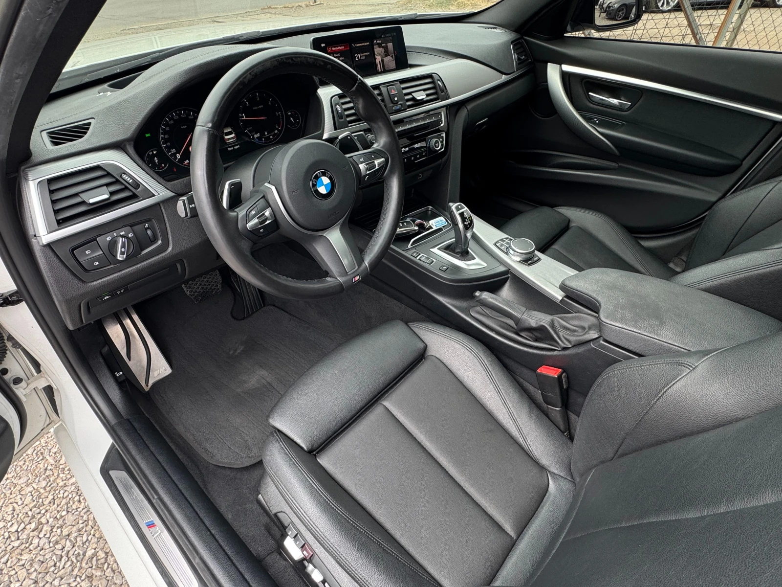 BMW 320 d RWD B47 LCI (FaceLift) ! M Pack !, снимка 8 - Автомобили и джипове - 56197704