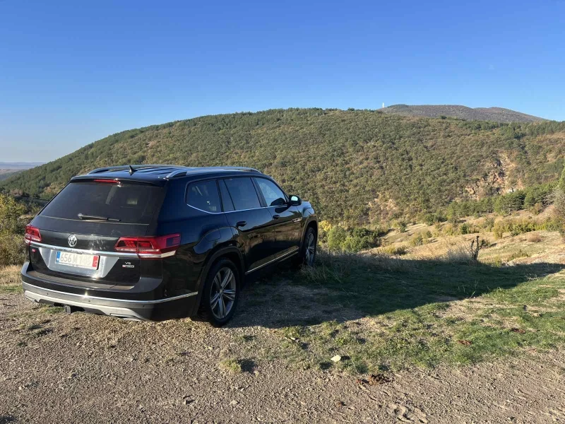 VW Atlas R-LINE, снимка 6 - Автомобили и джипове - 47650043