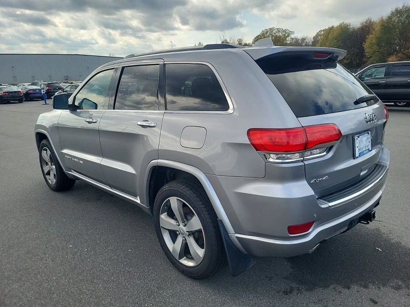 Jeep Grand cherokee  Overland, снимка 4 - Автомобили и джипове - 48238432