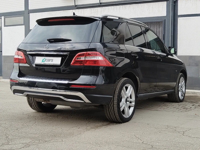 Mercedes-Benz ML 350 BLUETEC 4 MATIC, снимка 4 - Автомобили и джипове - 48990509