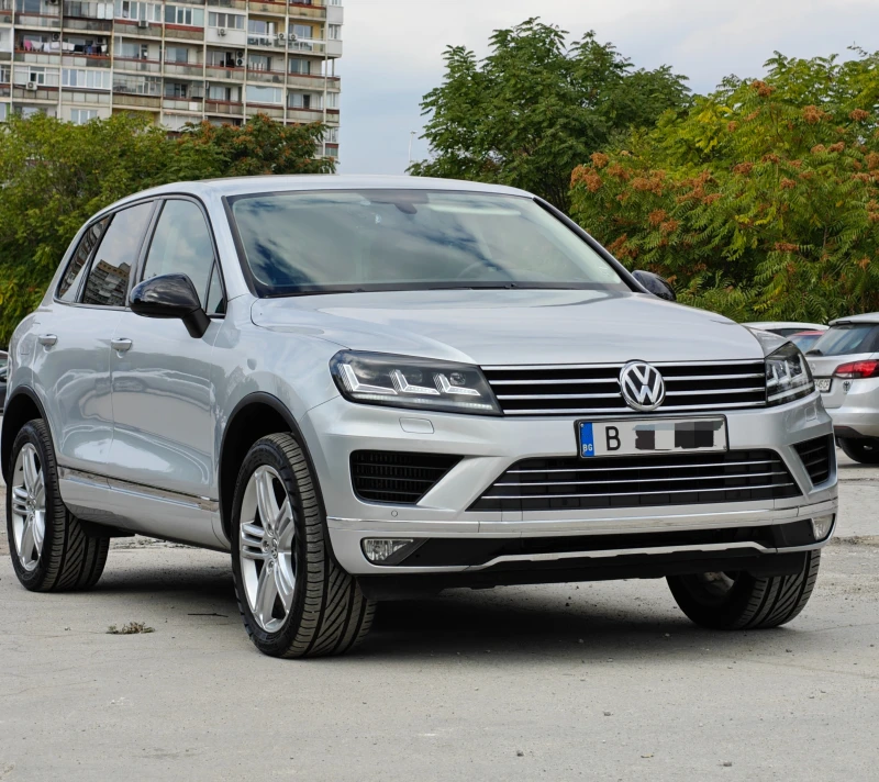VW Touareg 3.0TDI V6 + ОПИСАНИЕ, снимка 2 - Автомобили и джипове - 52191041