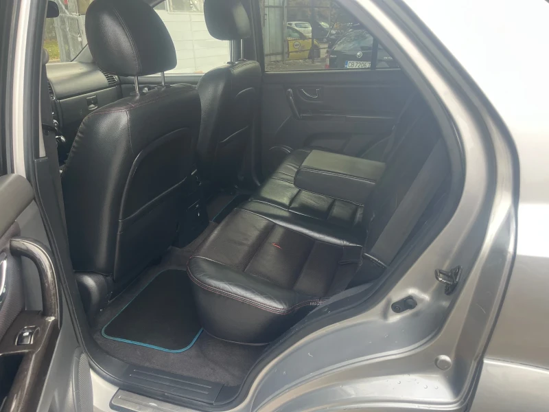 Kia Sorento 2.5CRDI* Facelift, снимка 12 - Автомобили и джипове - 52084284